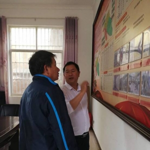 尹瑞何副局长到挂钩村开展脱贫攻坚工作