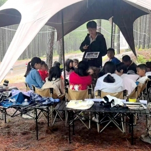 “云龙寻趣·童心觅奇”夏令营在天池国家级自然保护区苖尾管护站举行 ... ... ...